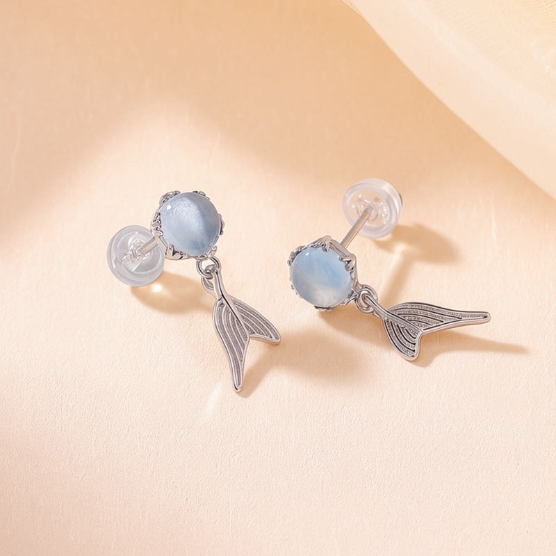 Khuyên tai bạc S925 đính đá aquamarine hình đuôi cá xanh dương phong cách tối giản — Một đôi