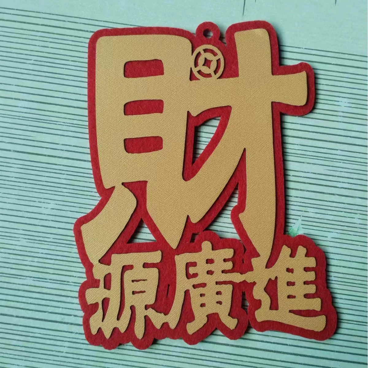 Трехмерная фетровая фигура красного Xiaofu для дома, охотничьей свадебной тематики, фестиваль, благословляющий персонаж на наклейках для дверей, фон стены