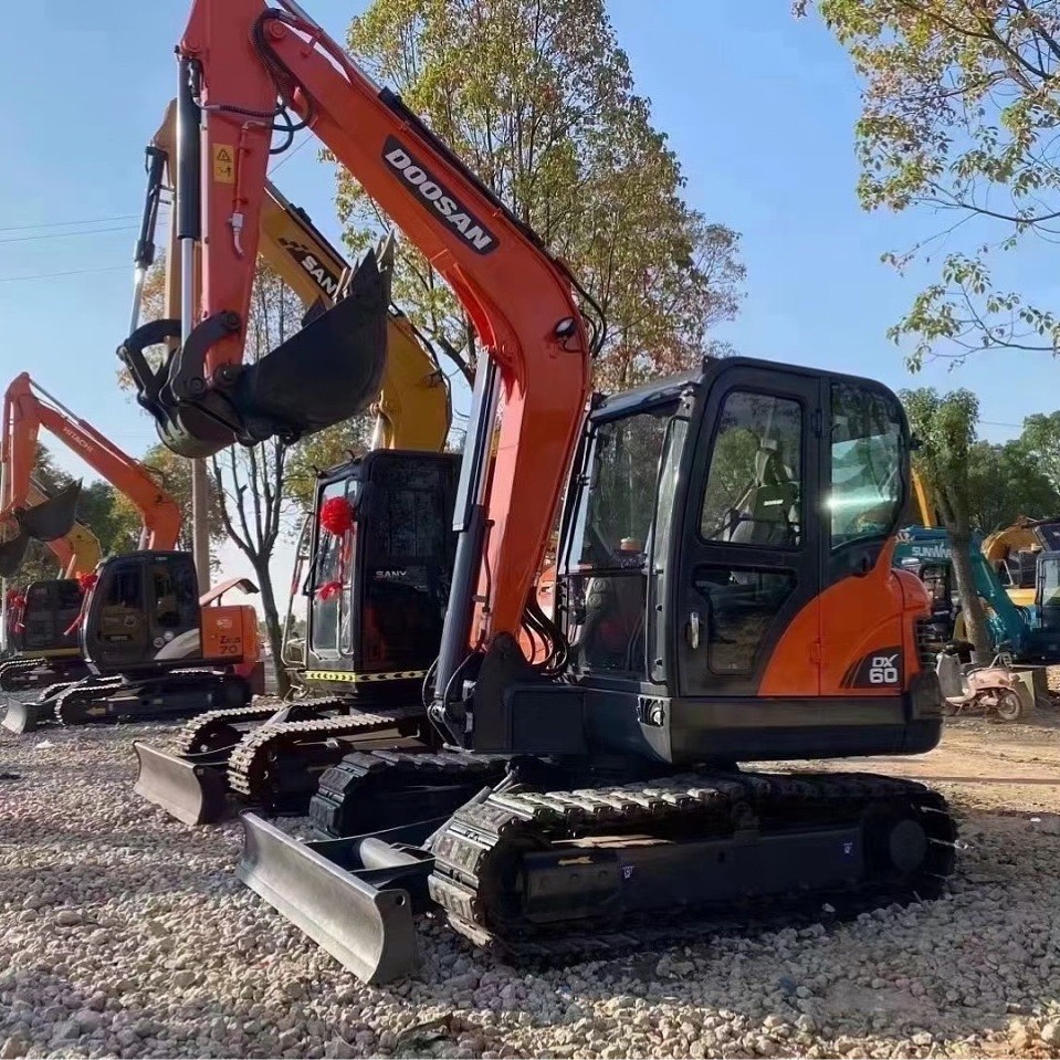 2023 80 vehículos de inventario importados de segunda mano Doosan 60 excavadora nueva máquina de compra