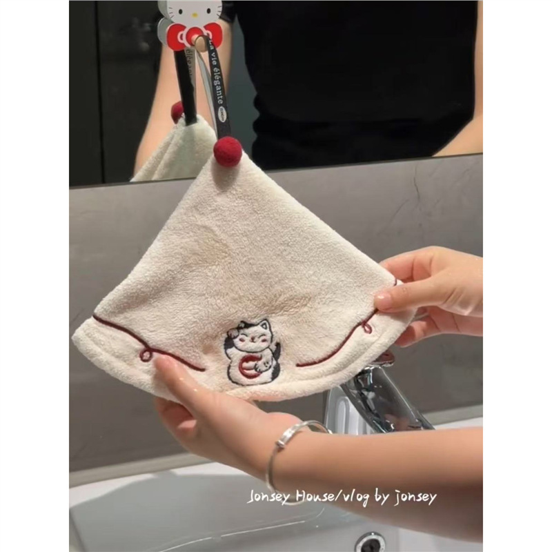 Cute Lucky Cat Fan-Shaped Hanging Hand Towel Baby Face Towel Absorbs Water, Quick-Drying, Does Not Shed Lint, Thickeneded Handkerchief Cute Lucky Cat Fan-Shaped Hanging Hand Towel Baby Face Towel Absorbs Water, Quick-Drying, Does Not Shed Lint, Thickeneded Handkerchief