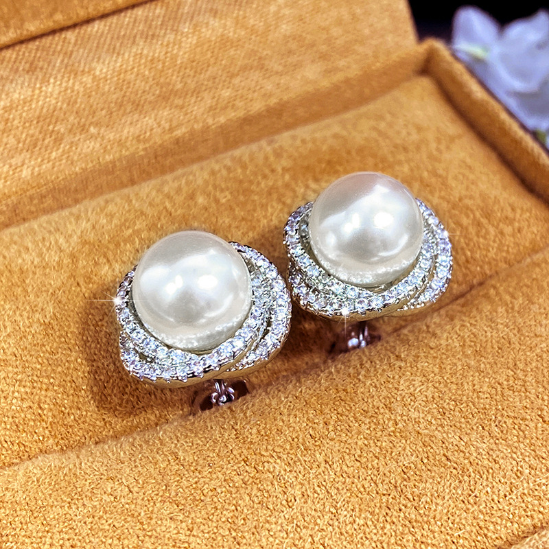 6g Weight Copper Ear Needle Material Zircon Inlay Material Ear Studs Classification 1 Pair Quantity Holiday, Daily Occasion Imitation Pearl, Copper Material Geometric Pattern Women's Gender Inlay Design Elegant Style 1 Pair Elegant Geometric Inlay Imitation Pearl Copper Zircon Ear Studs 4