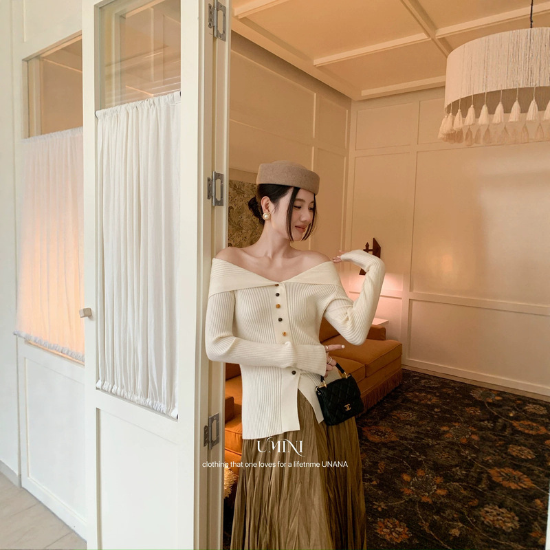 U+MINI Thirteen Lines F9318 New Korean Style Elegant Large Collar Knit Shirt with Exquisite Bead Decoration U+MINI Thirteen Lines F9318 New Korean Style Elegant Large Collar Knit Shirt with Exquisite Bead Decoration