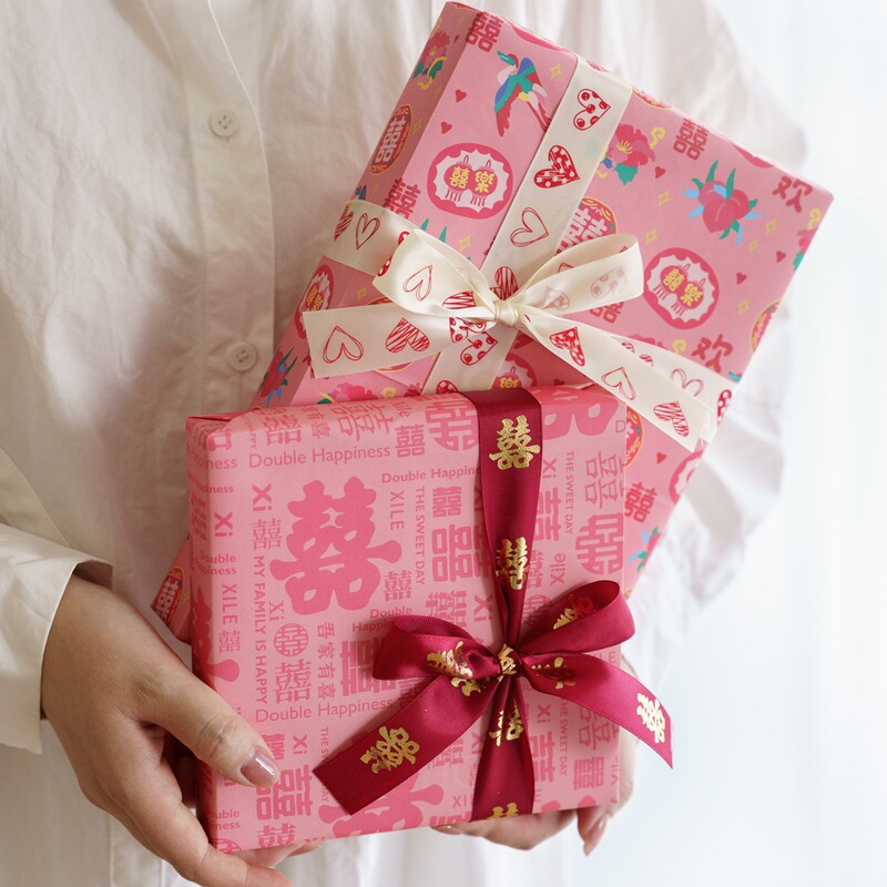 ニャンは6枚の結婚祝いのお祝いの贈り物を述べました。|undefined