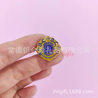 跨境热销定制金属狮子会胸针 lion club合金烤漆徽章来图定做