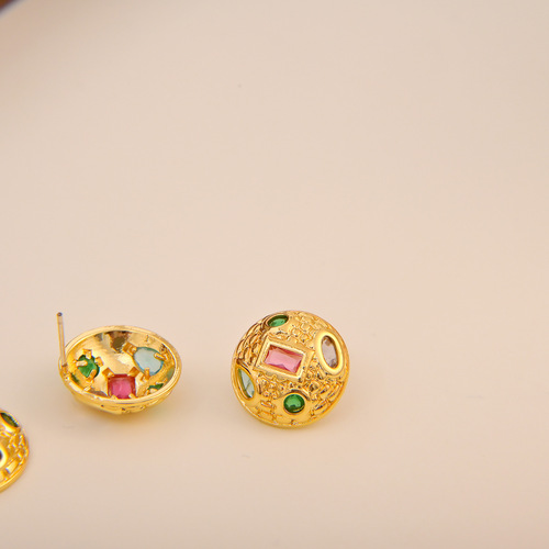 Mid-Age Vintage Replica Western Antique Earrings for Women, Hepburn Court Style Fashion Light Luxury Necklace Earring Set