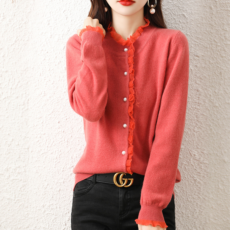 Woolen cardigan with a round collar