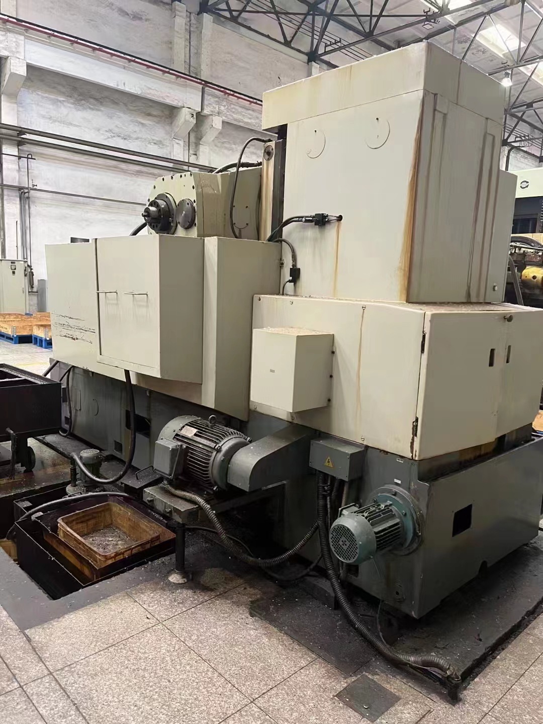 处理二手重庆YA31160滚齿机机床重量:16400