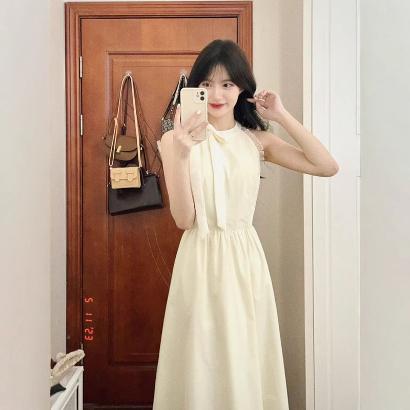 Tall Halterneck Suspender Extra Long Dress for Women in Summer Unique and Beautiful French White Moonlight Waist Long Skirt