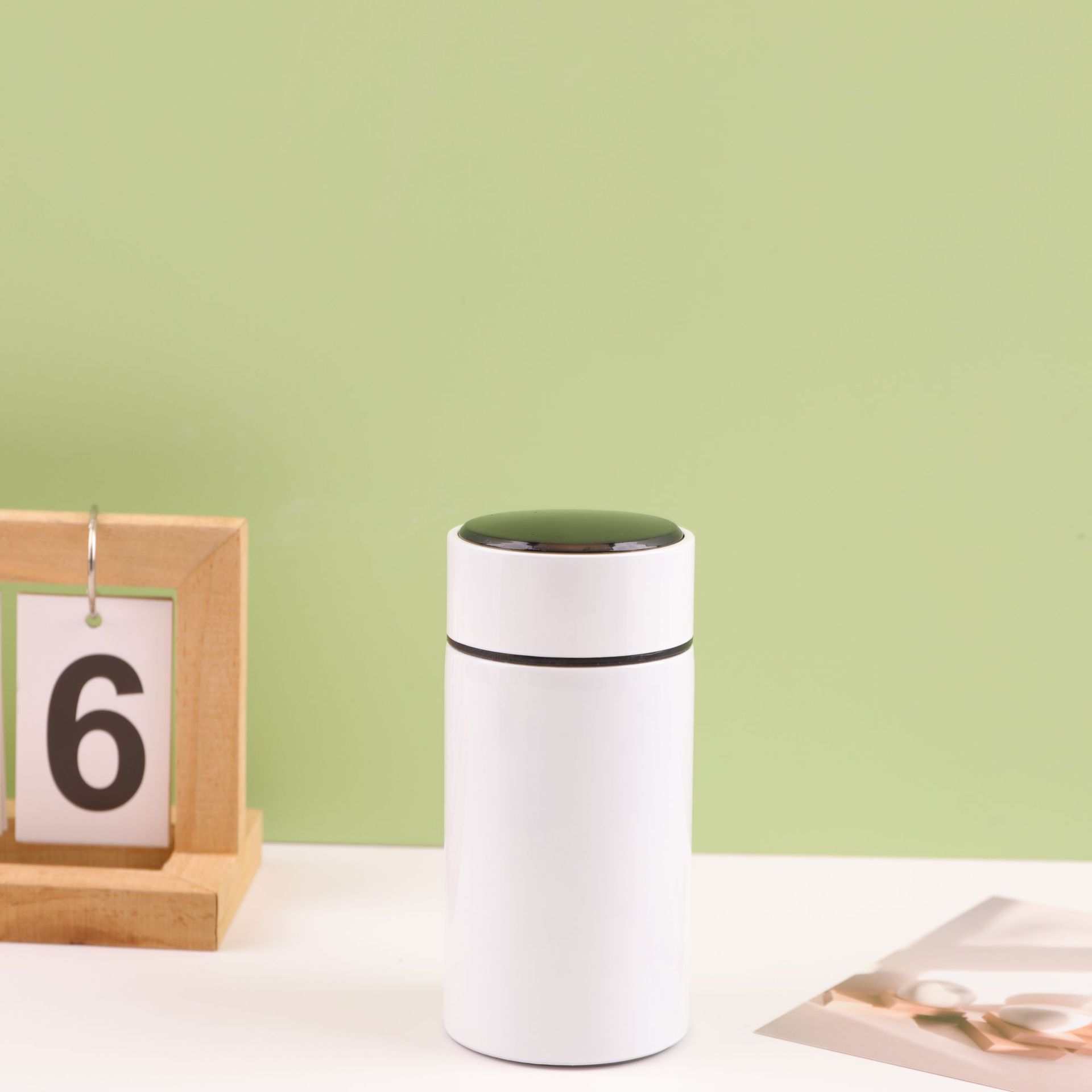 Taza de vacío de acero inoxidable transfronterizo mini taza de bolsillo estilo ins pantalla inteligente niños y niñas estudiante taza de agua regalo