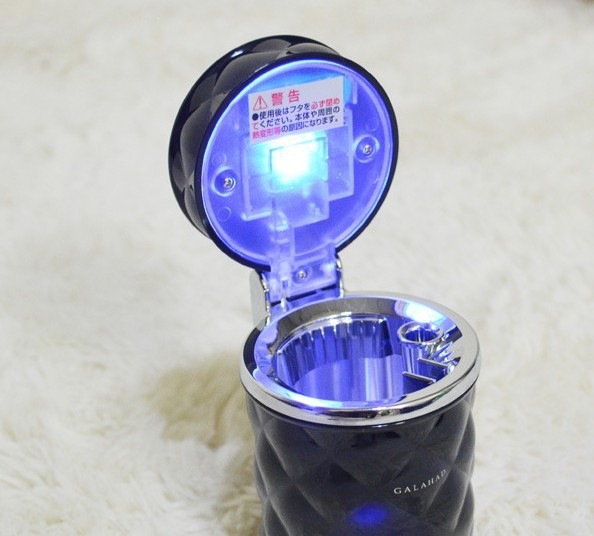 Car-Mounted Ashtray with Creative Hanging Design for Air Vent, Personalized Interior with Led Light, Multifunctional with Lid for Vehicle Use