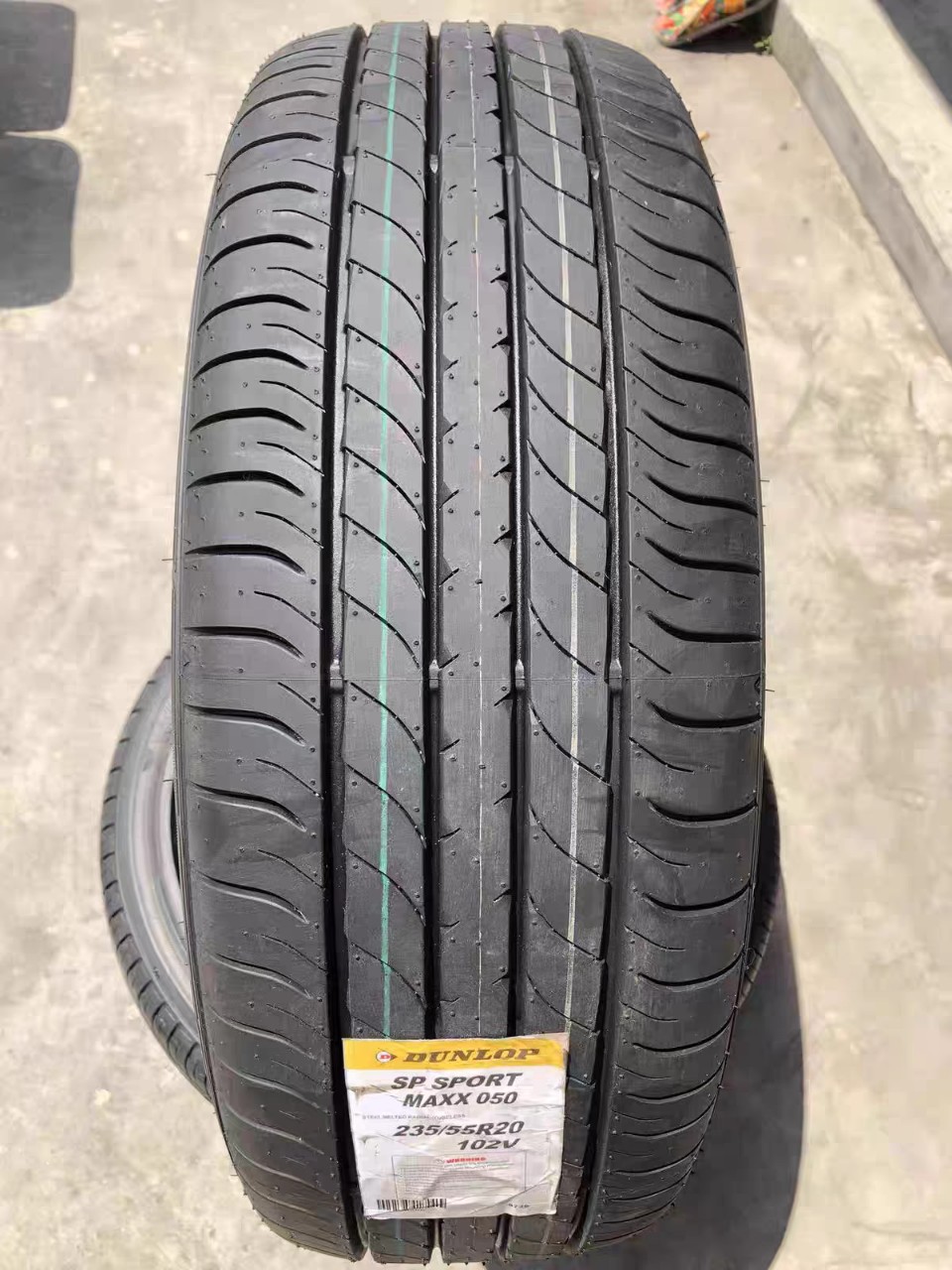 Dunlop 235/55R20 102V SPORT MAXX050, for Lexus RX and Infiniti QX, imported
