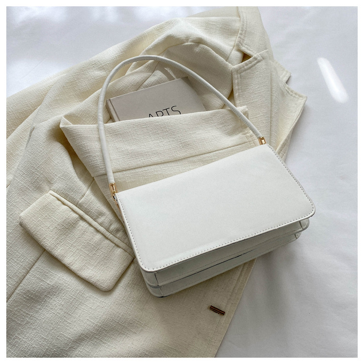 Texture simple et à la mode petit sac carré 2024 nouveau sac à bandoulière polyvalent de banlieue version coréenne sac à aisselles design de niche à la mode_voghion.com