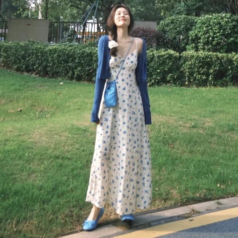 Summer Outfit with a Complete Set of Fashionable, Age-Reducing, Gentle Style Cardigans, Sleeveless Floral Suspender Dresses, Two-Piece Set Summer Outfit with a Complete Set of Fashionable, Age-Reducing, Gentle Style Cardigans, Sleeveless Floral Suspender Dresses, Two-Piece Set