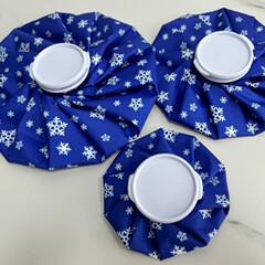 青地に白いアイスキャンディーの雪の結晶模様の布製アイスバッグ6. 9.11inch アイスパックメーカー直販