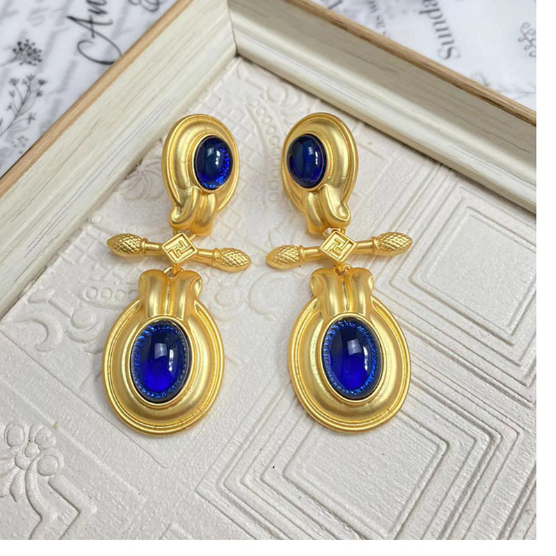 Retro Water Droplets Alloy Inlay Artificial Gemstones Women's Drop Earrings 1 Pair display picture 3