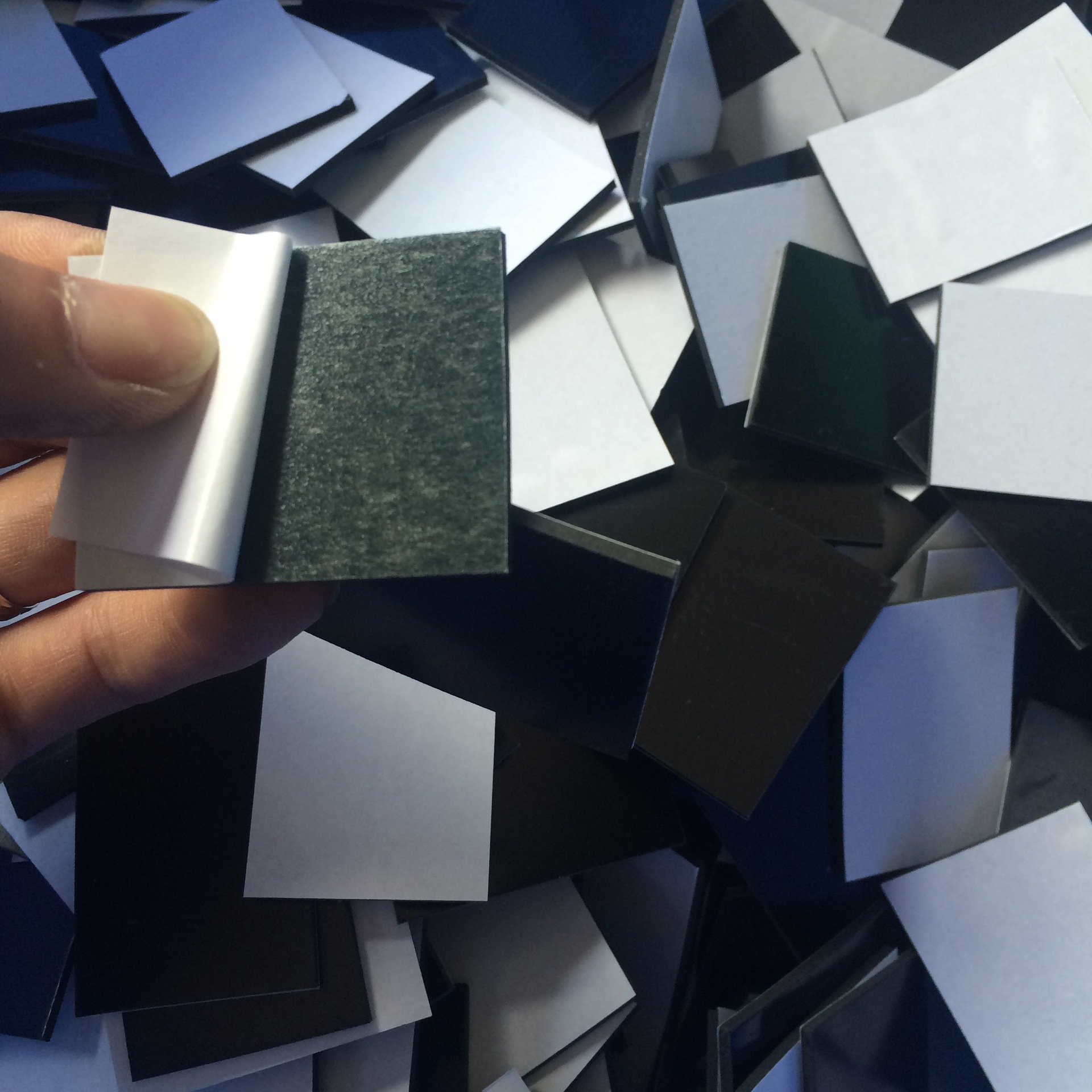 厂家供应播放器橡胶垫 收音机橡胶脚垫 玻璃橡胶脚垫免费拿样