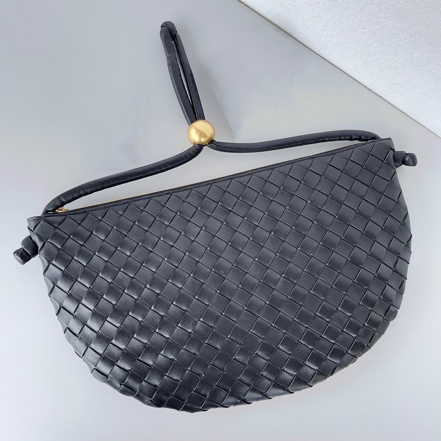 2022 New Trendy Leather Metal Ball Woven Portable Shoulder Shoulder Bag Fashion All-match Hand Bag Dumpling Bag