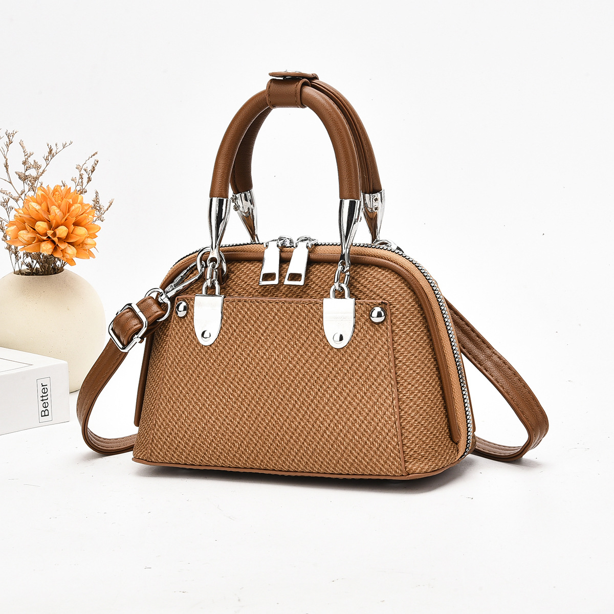 2025 nuevo estilo temperamento bolso de mujer bolso grande bolso de hombro de mujer salvaje otoño e invierno versión coreana de moda mensajero de moda mujer