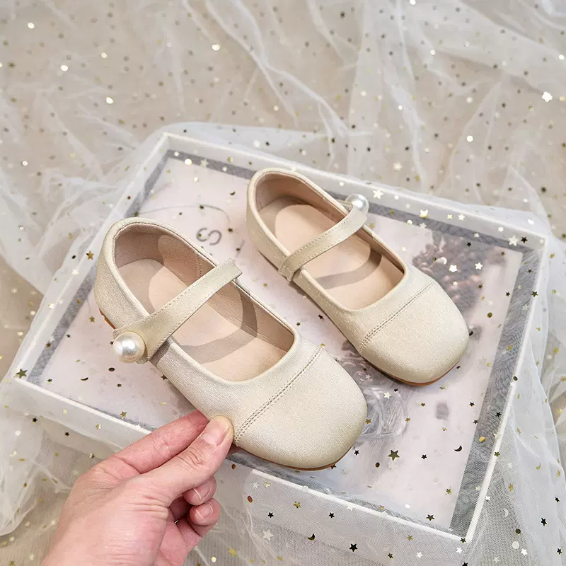 女童皮鞋公主鞋2025春秋新款儿童单鞋小女孩瓢鞋软底真皮宝宝鞋子