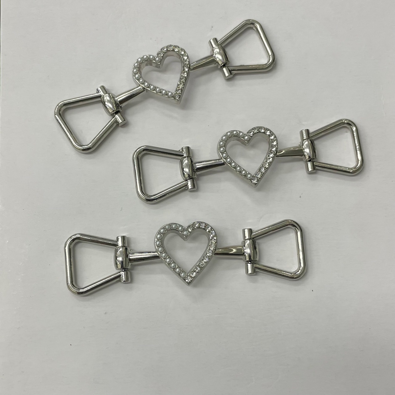 新款时尚简约镶钻心形链条连衣裙外套腰部装饰现货供应