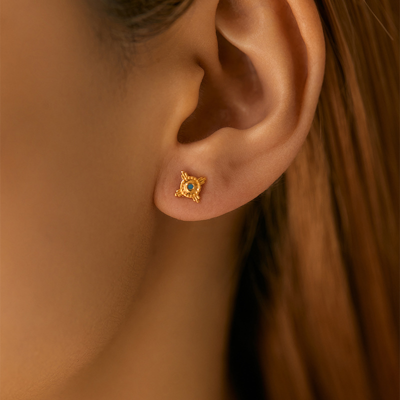 Inlay Design 1 Pair Simple Style Geometric Inlay Copper Zircon 18K Gold Plated Ear Studs