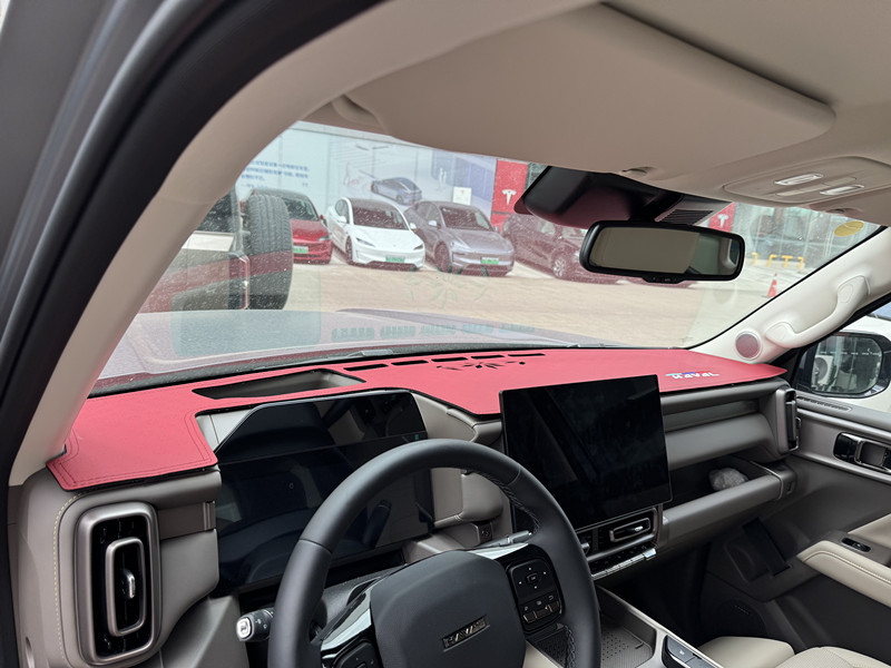 Haval Menglong Plus central control dashboard sun protection and heat insulation decorative modification anti-glare mat wholesale