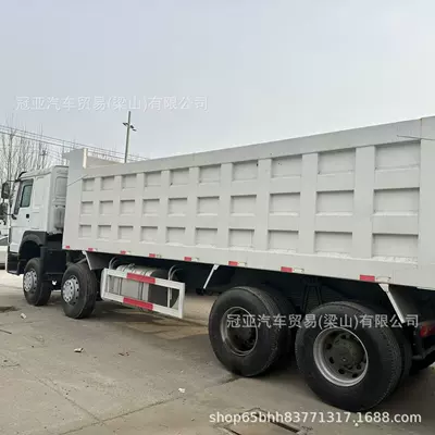 Yük maşınları 8*4 Dump Truck, Right-Hand Drive