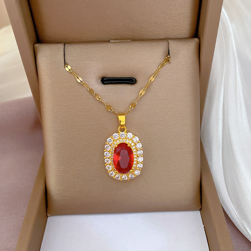 Collar De Mujer Con Colgante De Rubí Y Diamantes Llenos De Oro Real En Microconjunto De Acero Titanio display picture 2