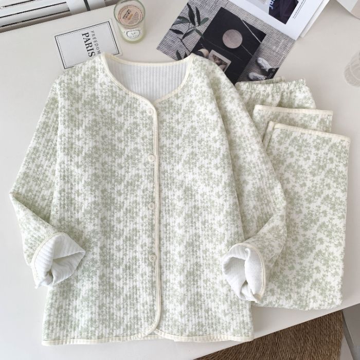 Pijamas al por mayor transfronterizos de invierno de aire de algodón jacquard lindos dibujos animados de alta calidad dulce conjunto de ropa para el hogar