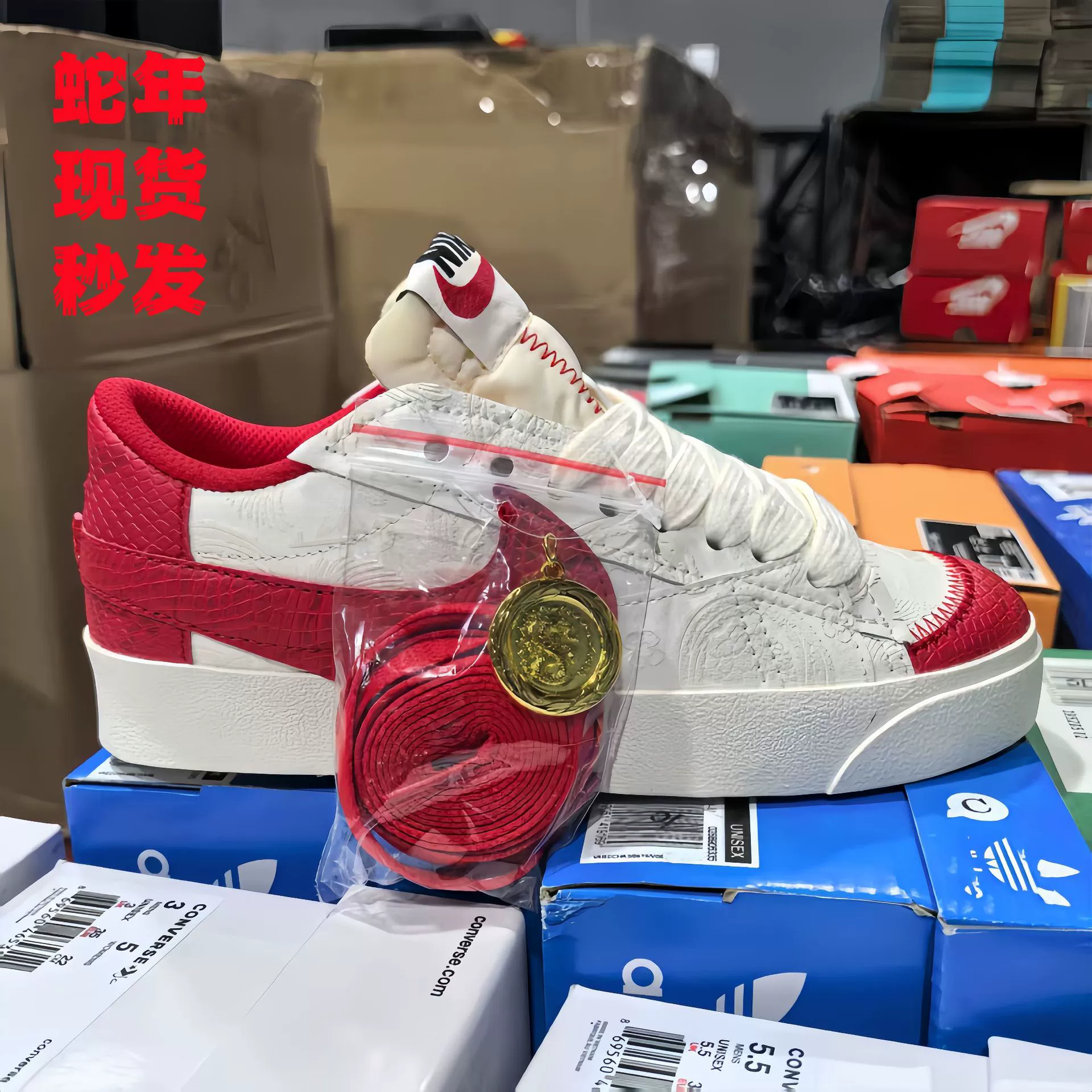 Sports shoes for leisure, footwear, sneakers, nail sequins, genuine leather