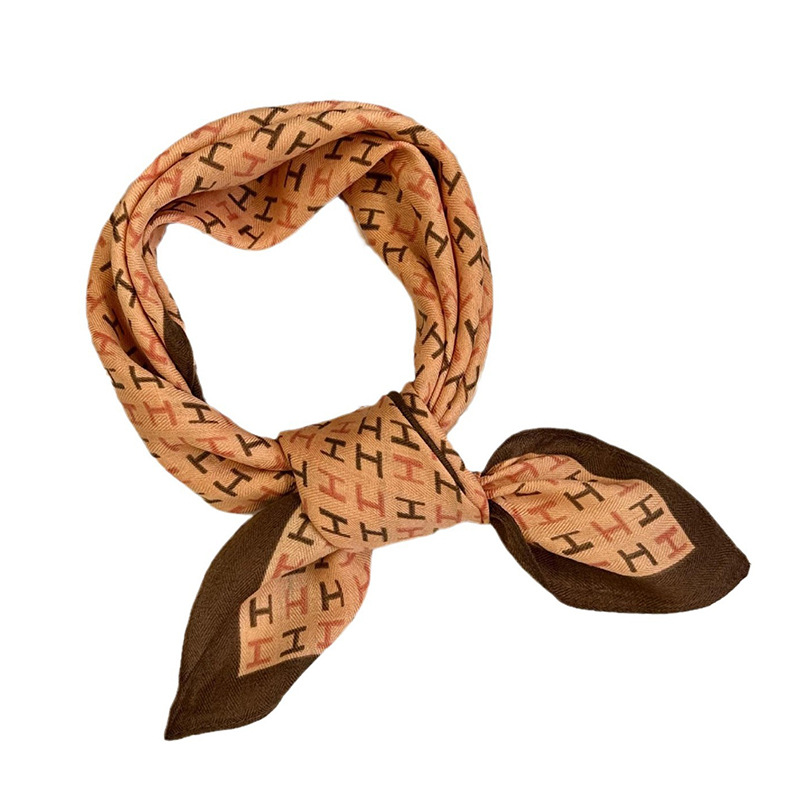 Bufandas de seda pequeñas bufandas cuadradas para mujeres versátiles 2025 nueva bufandas de algodón coreana de 65cm bufandas de seda correa de pelo al por mayor