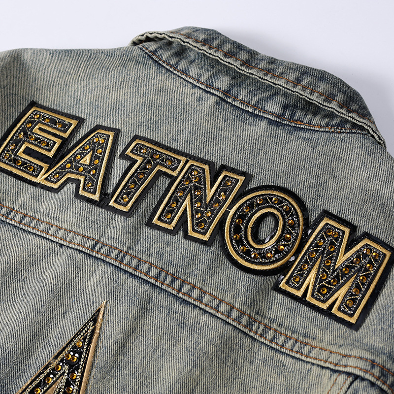 Modern herr denimjacka med broderi i lyxig stil_voghion.com