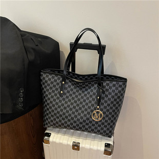 Capacious shoulder bag, one-shoulder bag, for students