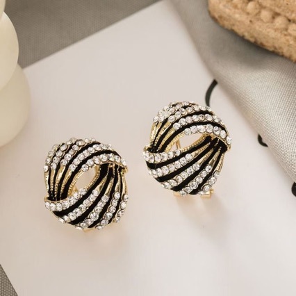 Pendientes de perno con borlas estilo francés joyería elegante_voghion.com