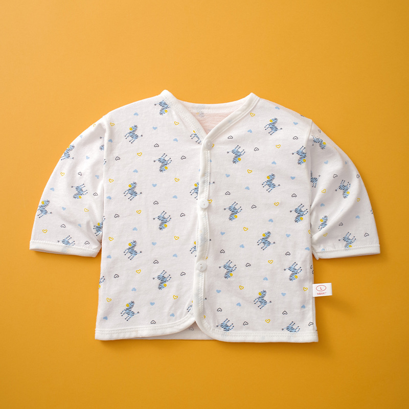 2023 primavera y verano Nueva Ropa interior de dibujos animados para el hogar hombres y mujeres traje de recién nacido Cuatro Estaciones de una sola cara Botón de algodón ropa de bebé