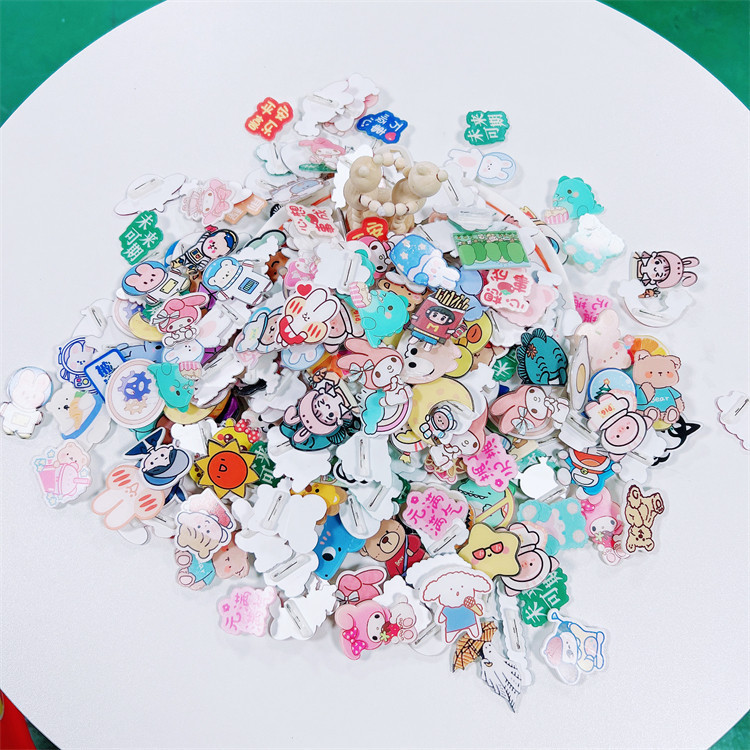 日韓少女ソフト萌えかわいいアニメアクリルブローチ卸売り児童バッジ小プレゼント勲章バッグアクセサリー|undefined