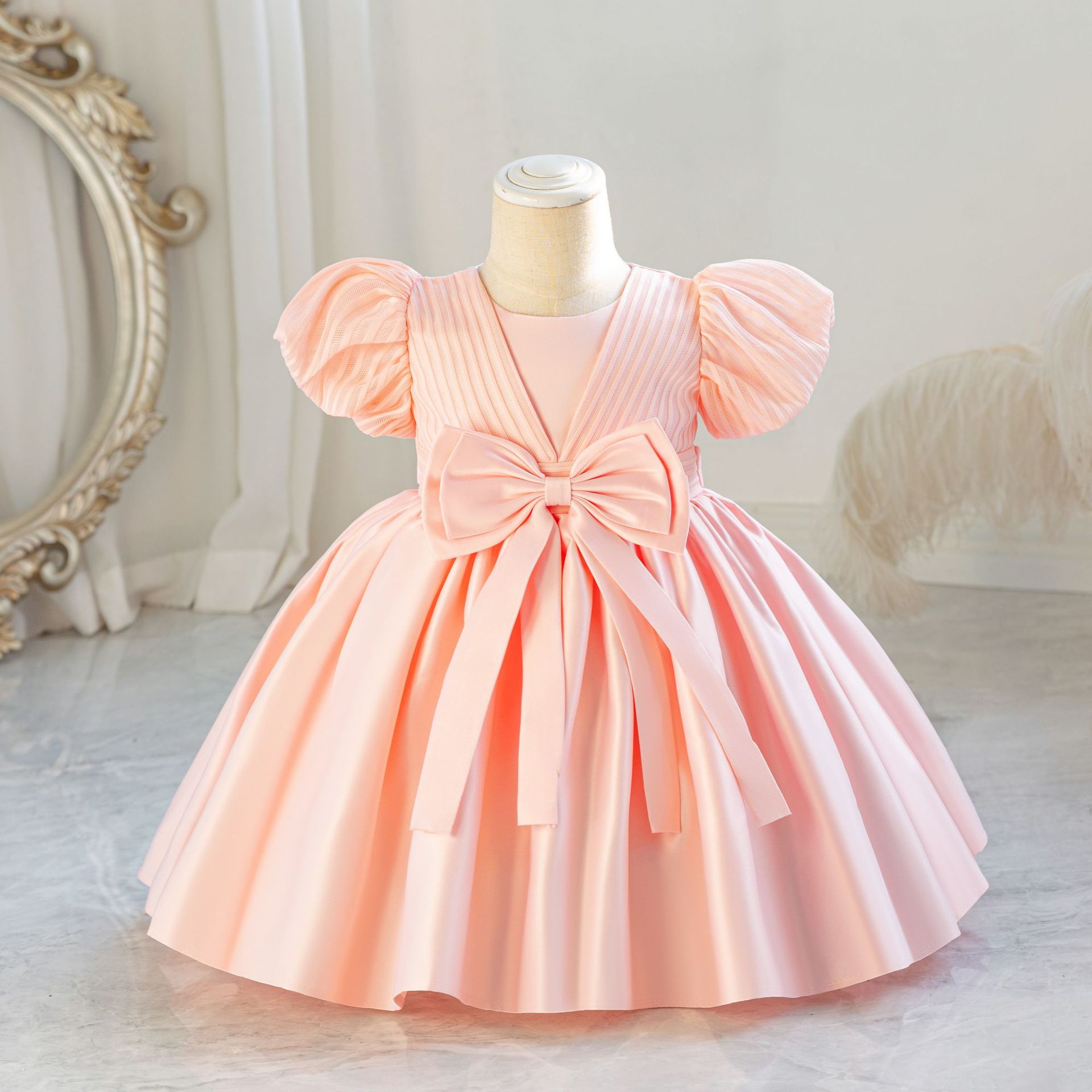 Robe d'anniversaire pour enfant Robe d'anniversaire pour enfant Robe de princesse de première année à rayures en satin avec nœud_voghion.com