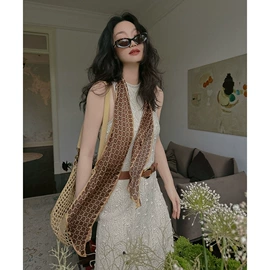 丝巾;围巾;披肩