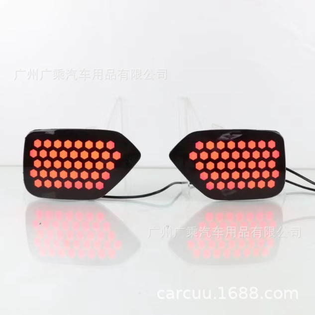 Aplicable a tres funciones de 18-23 Subaru XV parachoques trasero luz 15-20 Subaru Tiger parachoques trasero Luz