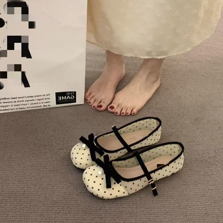 Xiaofang punto de tormenta de verano y otoño 2026 nuevos zapatos de arco de sol suave de dama zapatos solteros zapatos Bean