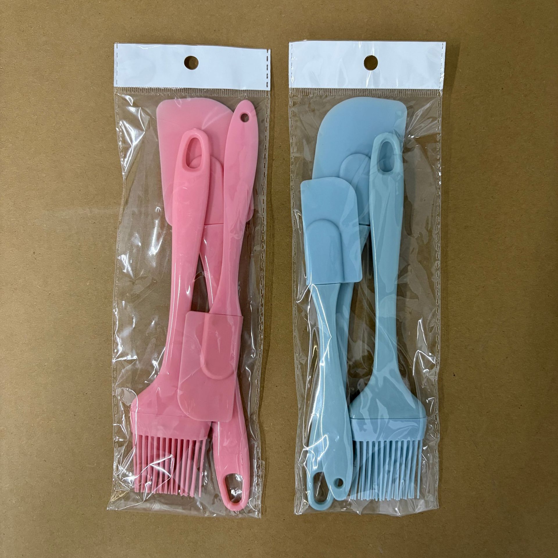 Stok 3 Parçalı Silikon Kazıyıcı Seti Spatula Fırça Seti Yüksek Sıcaklığa Dayanıklı Kek Fırın Aracı Seti