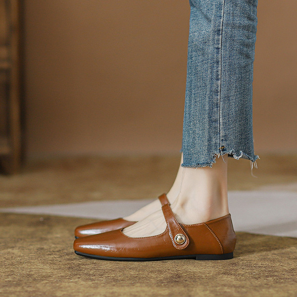 Fashionable romantic and delicate retro Mary Jane shoes square toe…
