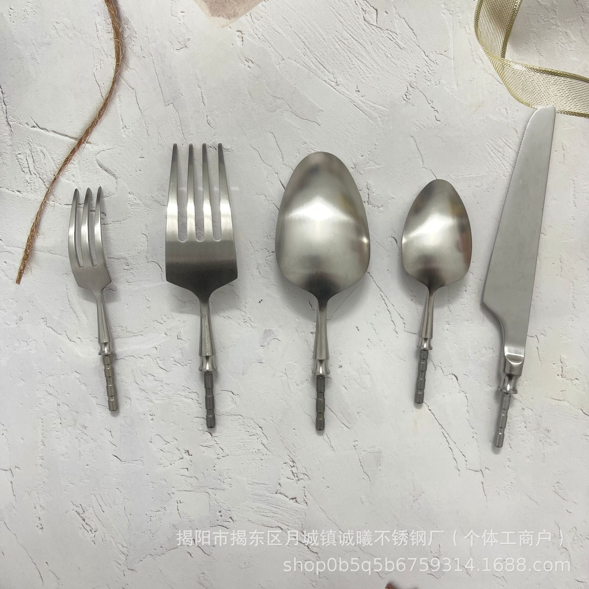 创意小蛮腰304不锈钢五金头 砂光加厚插木柄餐刀叉勺头西餐具套装
