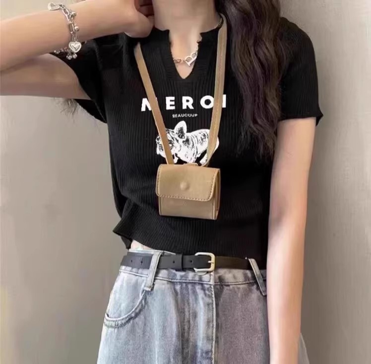 美式夏季新款别致V领T恤薄款短袖冰丝针织衫女显瘦泫雅风短款上衣|undefined