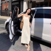褶皱吊带裙女夏季新款百搭气质显瘦连衣裙宽松法式轻奢纯色长裙女