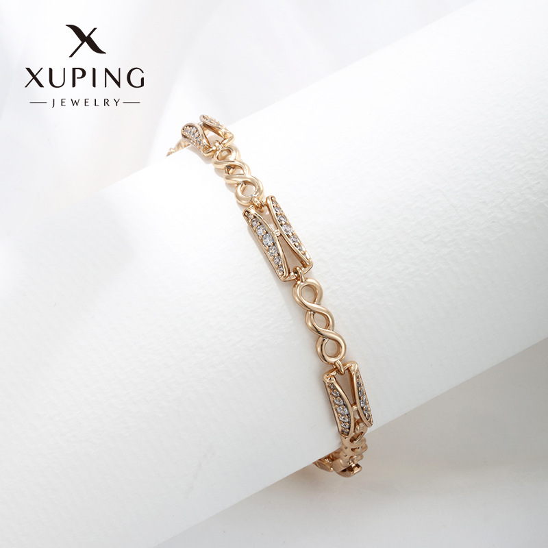Brazalete de zircon de moda europea y americana transfronteriza Hip Hop cobre chapado 18K oro de alto nivel sensación de lujo ligero relojes joyas al por mayor