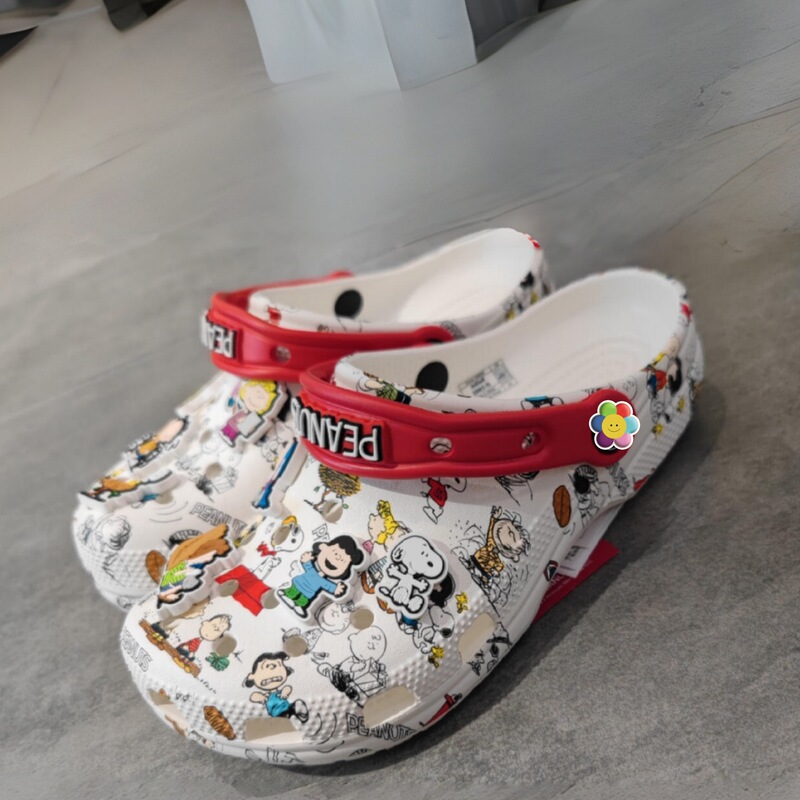 New Snoopy Parent-Child Cartoon Cute Clogs, Lightweight Beach Shoes, Non-Slip Breathable Sandals, Wholesale New Snoopy Parent-Child Cartoon Cute Clogs, Lightweight Beach Shoes, Non-Slip Breathable Sandals, Wholesale