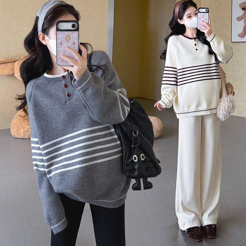 2026 autumn and winter new retro striped round-neck maternity sweater, base layer, plus-size knit top
