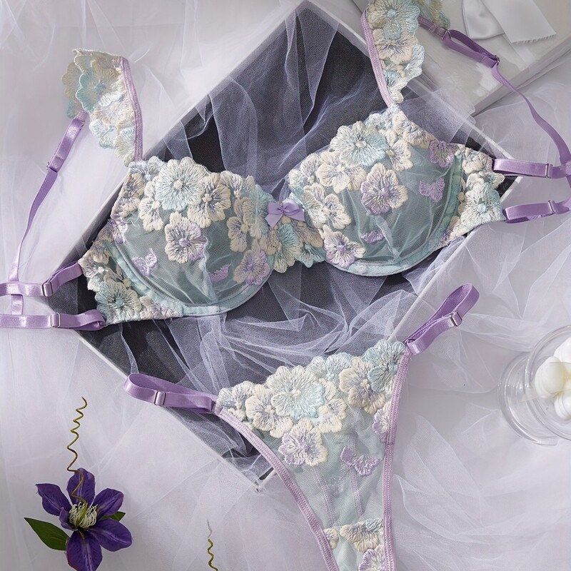 Small Flutter Sleeve Floral Embroidery Color-Blocking Bra Set, Comfortable and Breathable Thin Cup Women's Bra Set Small Flutter Sleeve Floral Embroidery Color-Blocking Bra Set, Comfortable and Breathable Thin Cup Women's Bra Set