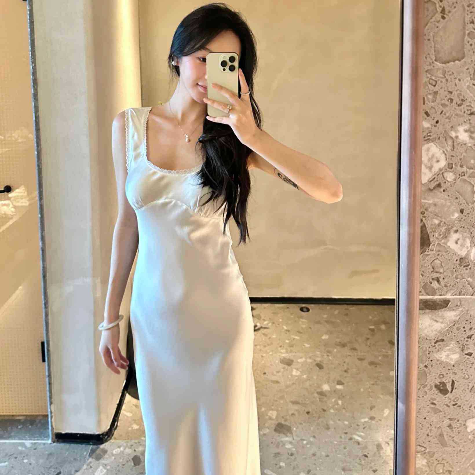 Sleep Lu Genuine <Floating Light> French Sexy Pajamas Women's Suspender Lace Pure Desire Long Skirt Women's Home Wear